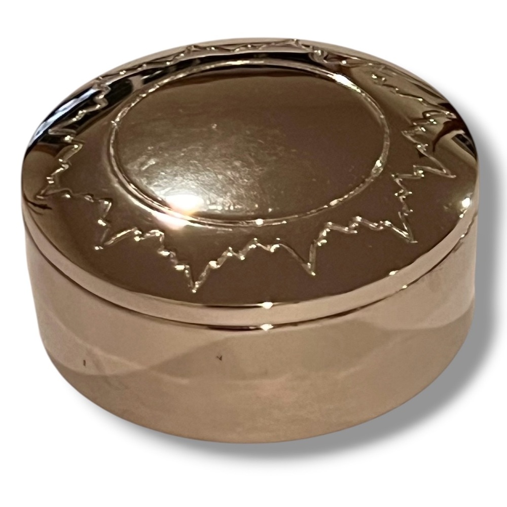 Avon 2003 Keepsake Silver Color Round Etched Trinket Jewelry Box- B-7